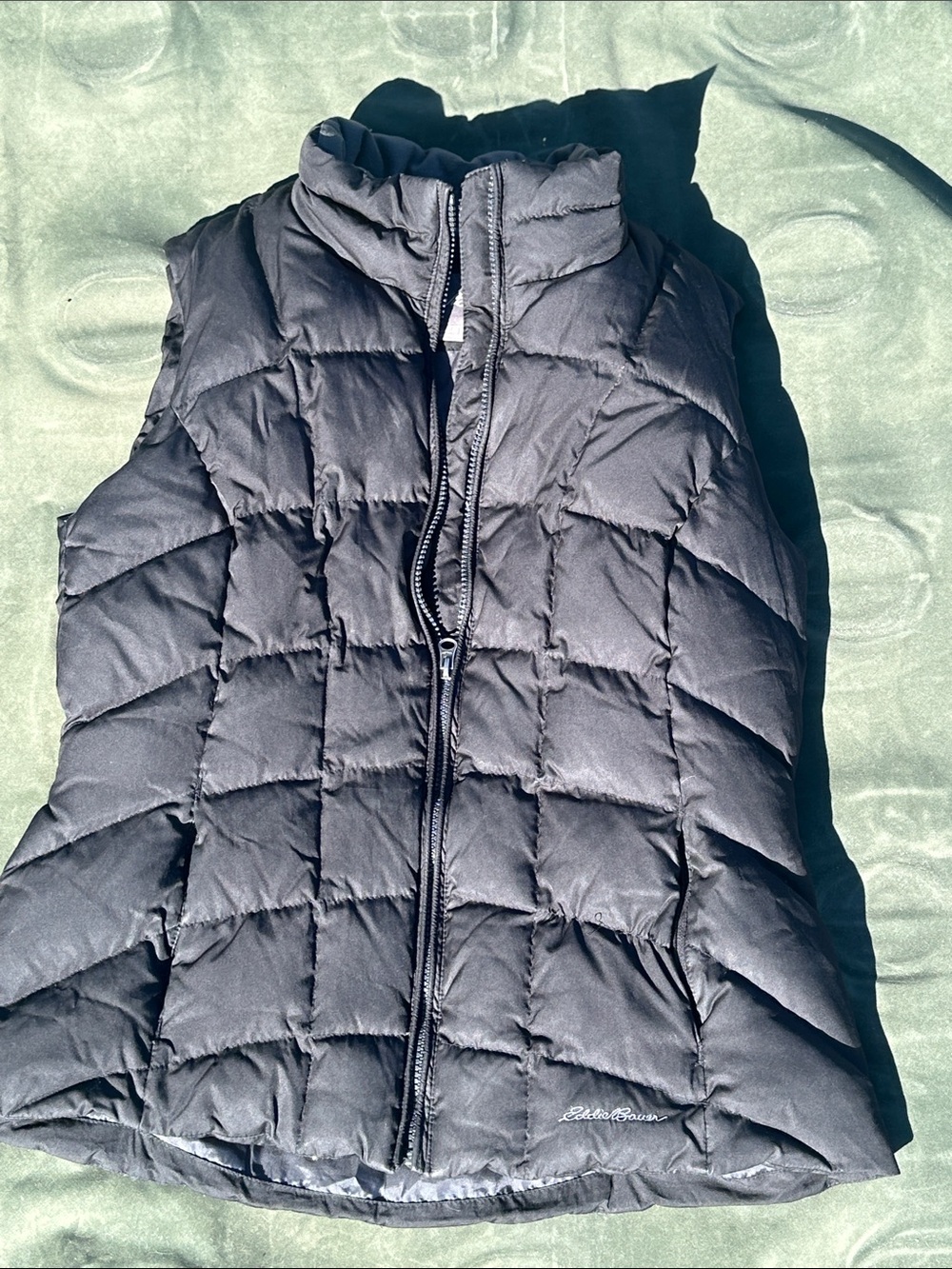 Eddie Bauer Women's Black Quilted Puffer Vest - Lightweight Insulated